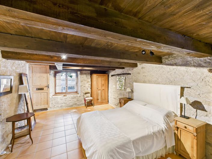 Image No.6-6 Bed House for sale