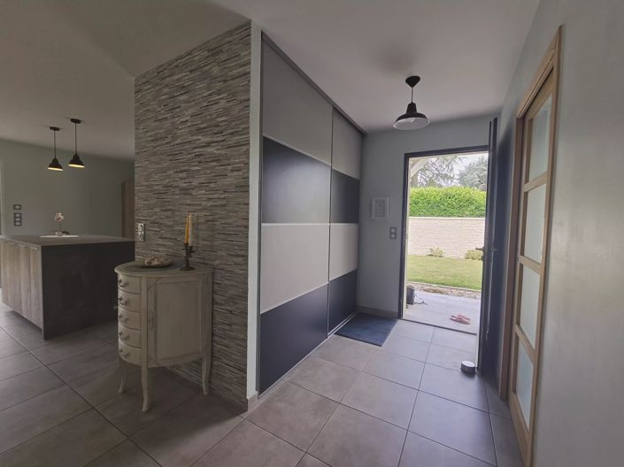 Image No.12-2 Bed House for sale