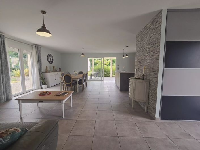 Image No.13-2 Bed House for sale