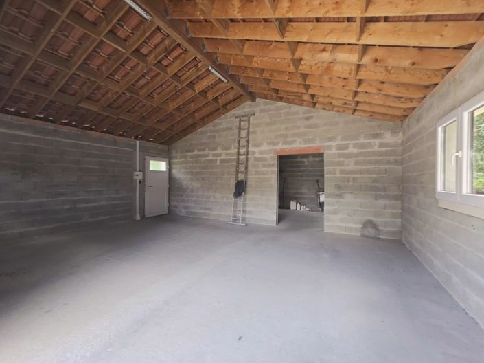 Image No.7-2 Bed House for sale