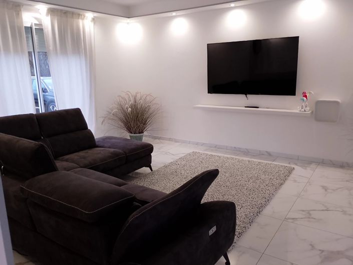 Image No.5-3 Bed House for sale