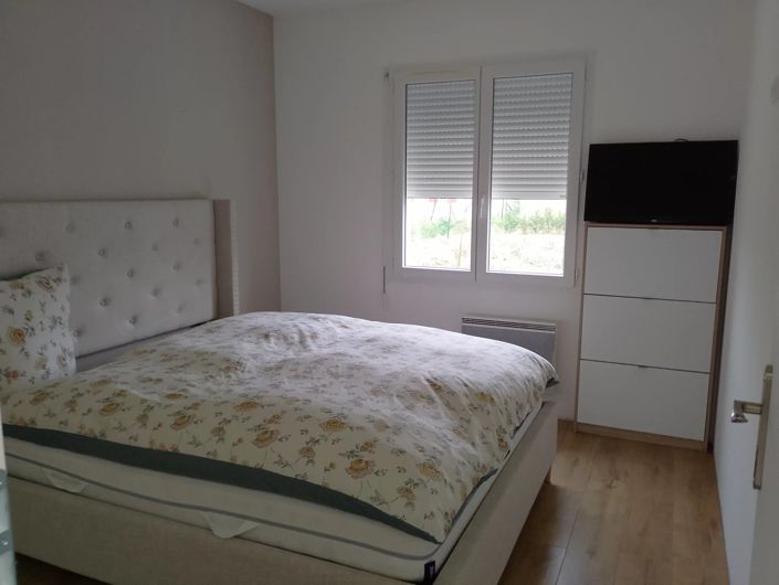 Image No.9-3 Bed House for sale