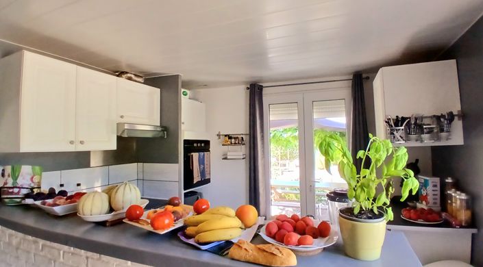 Image No.10-3 Bed House for sale