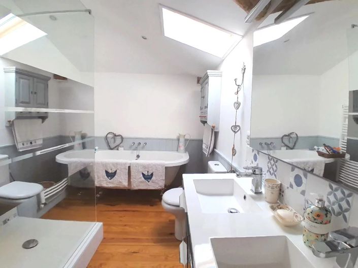 Image No.12-4 Bed House for sale