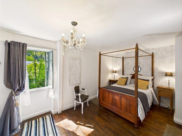 Image No.12-7 Bed House for sale