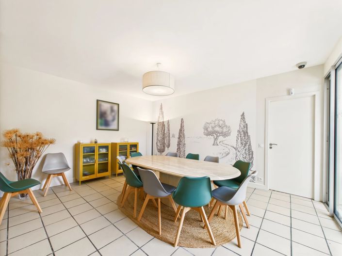 Image No.6-7 Bed House for sale