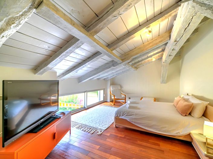 Image No.12-7 Bed House for sale