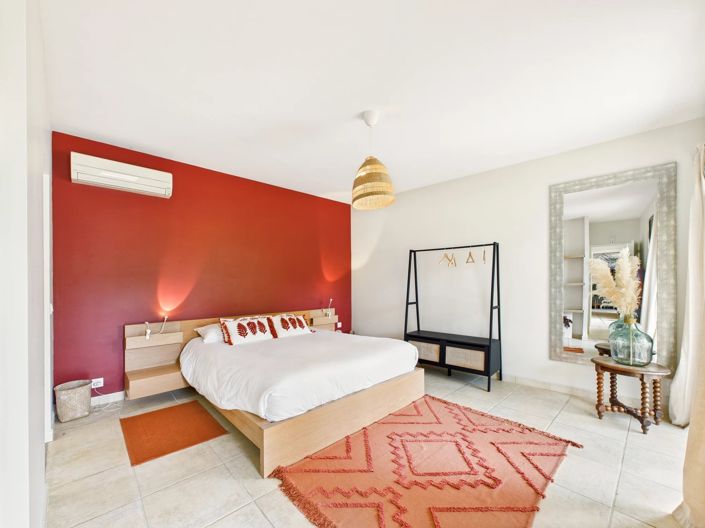 Image No.10-7 Bed House for sale