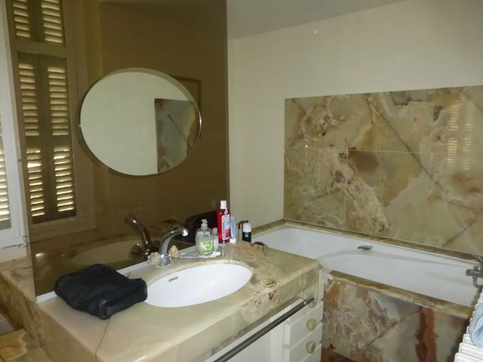 Image No.12-5 Bed House for sale