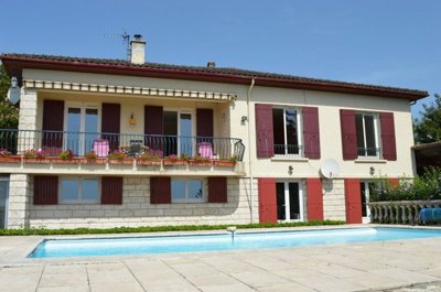 6 Bed House for sale