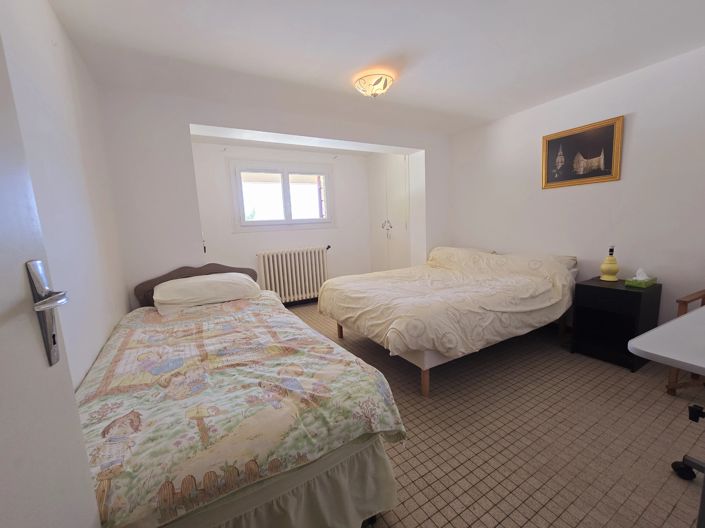 Image No.7-6 Bed House for sale