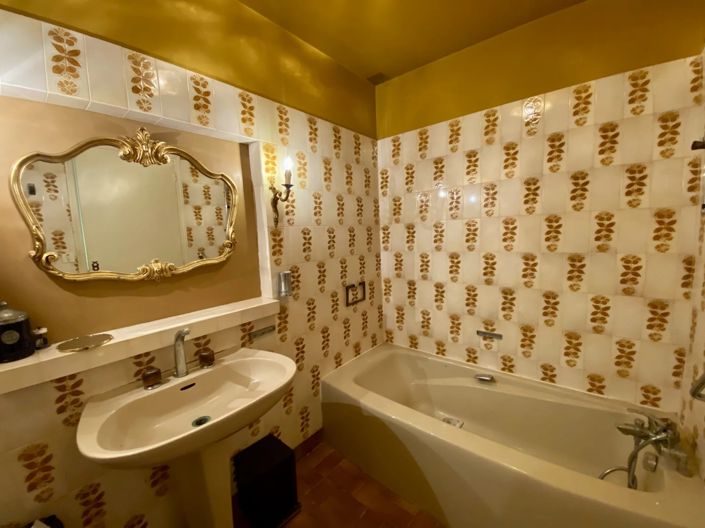 Image No.12-4 Bed House for sale