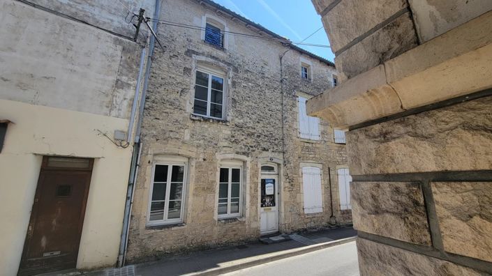 Image No.1-4 Bed House for sale