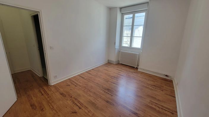 Image No.10-4 Bed House for sale