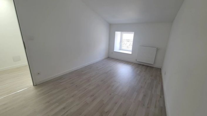 Image No.14-4 Bed House for sale