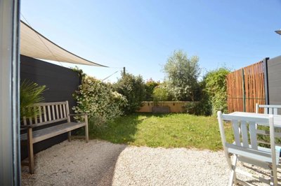 1 - Aix-en-Provence, Property