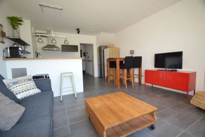 Image No.2-2 Bed Property for sale