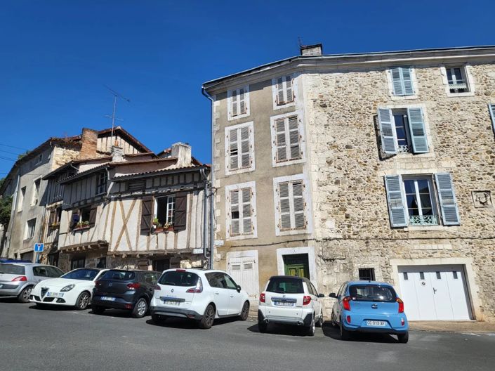 Image No.1-3 Bed House for sale