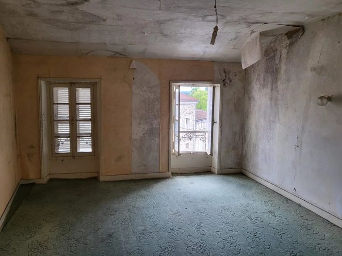 Image No.6-3 Bed House for sale