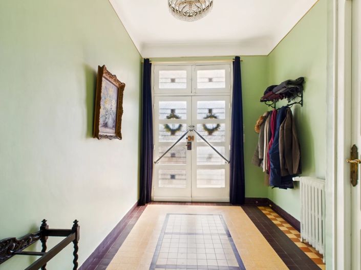 Image No.9-5 Bed House for sale