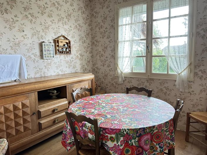 Image No.7-5 Bed House for sale