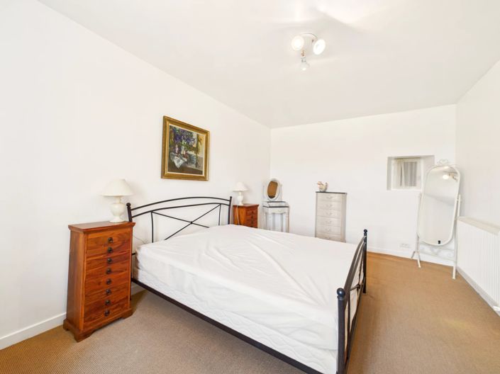 Image No.9-17 Bed House for sale