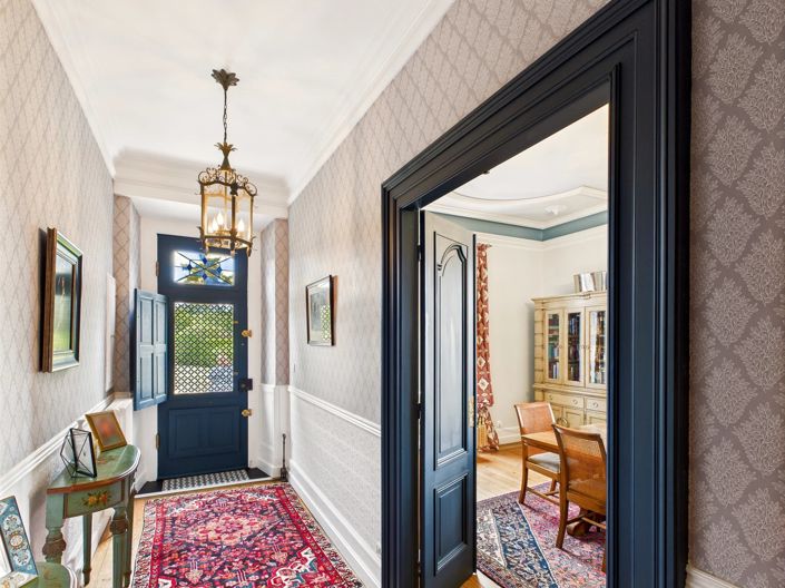 Image No.6-5 Bed House for sale