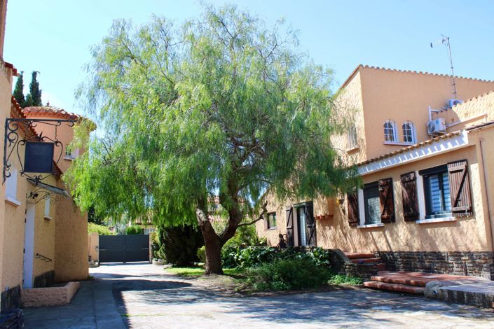 Image No.2-9 Bed House for sale