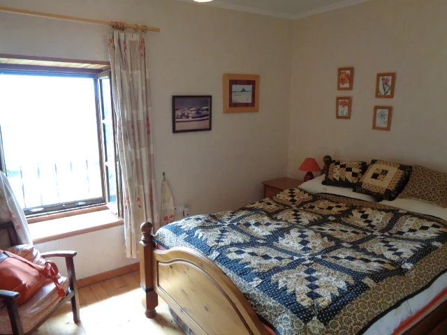 Image No.6-4 Bed Village House for sale