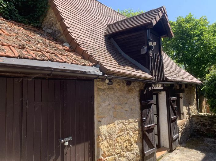 Image No.1-2 Bed House for sale