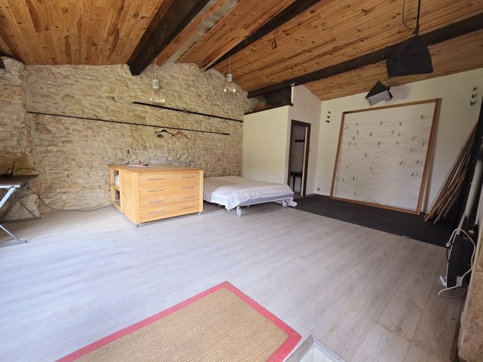 Image No.11-7 Bed House for sale