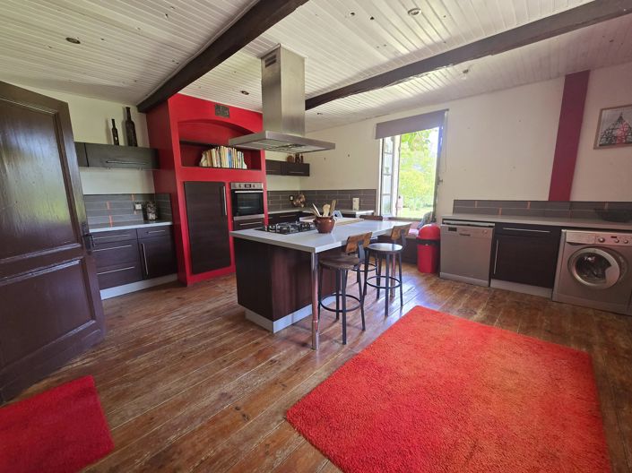 Image No.15-7 Bed House for sale