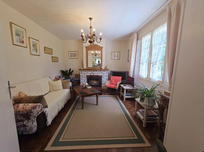 Image No.6-7 Bed House for sale