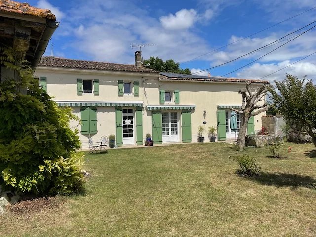 Image No.1-4 Bed House for sale