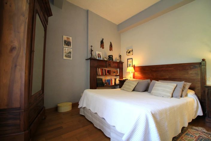 Image No.15-6 Bed Village House for sale