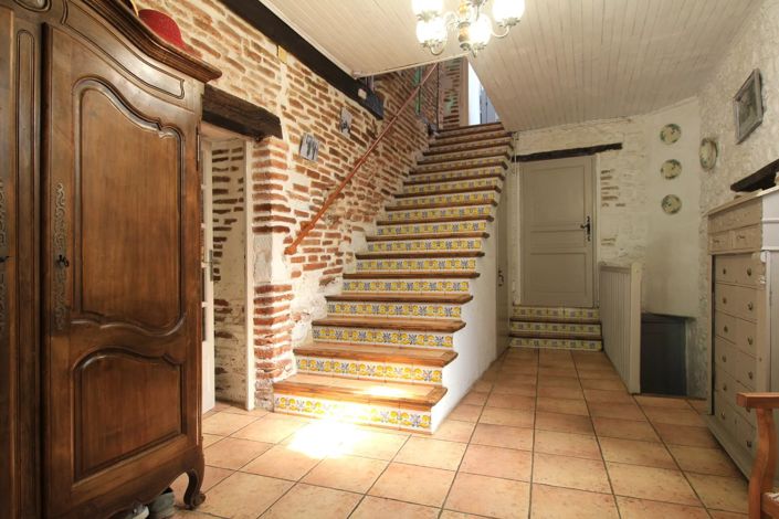 Image No.6-6 Bed Village House for sale