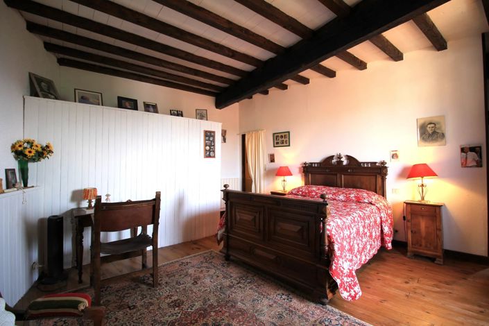 Image No.10-6 Bed Village House for sale