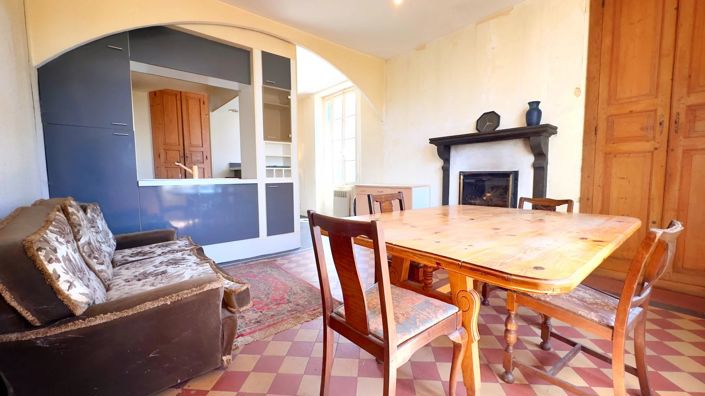 Image No.8-5 Bed House for sale