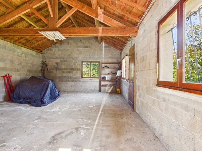 Image No.12-2 Bed House for sale