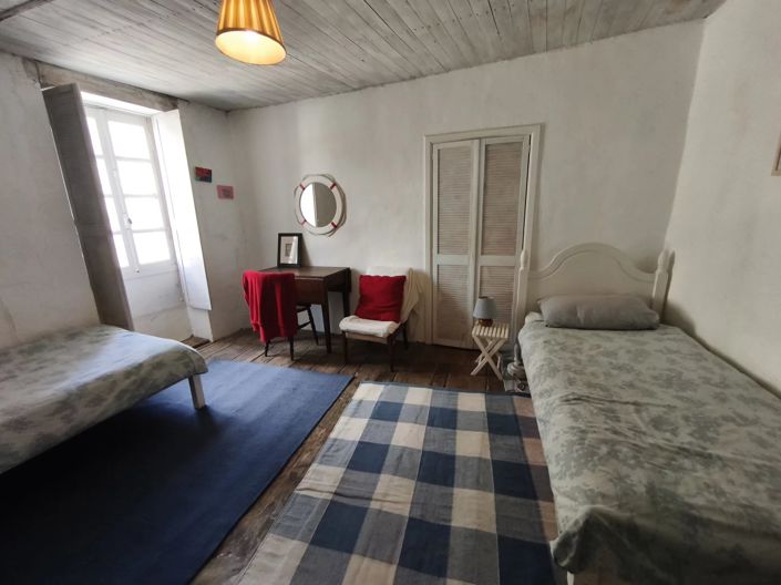 Image No.11-5 Bed House for sale