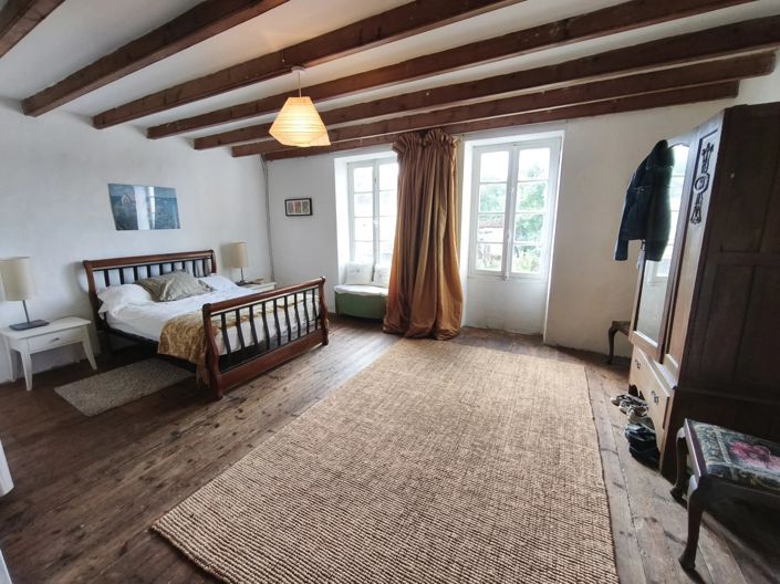 Image No.5-5 Bed House for sale