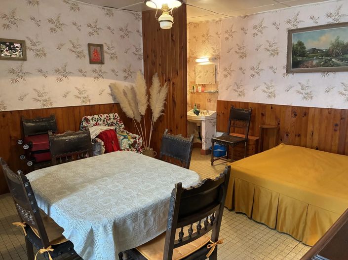 Image No.8-2 Bed House for sale