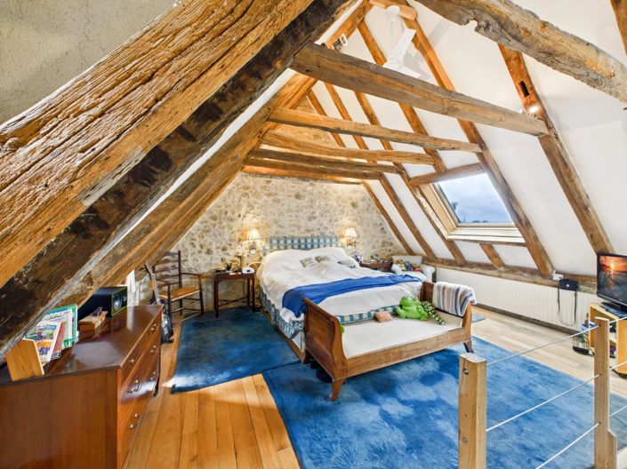 Image No.2-4 Bed House for sale