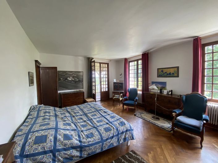 Image No.7-7 Bed House for sale