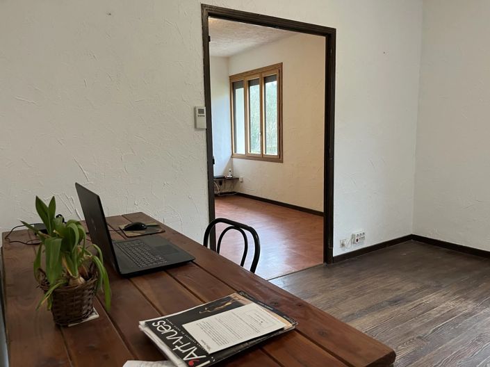 Image No.8-2 Bed House for sale