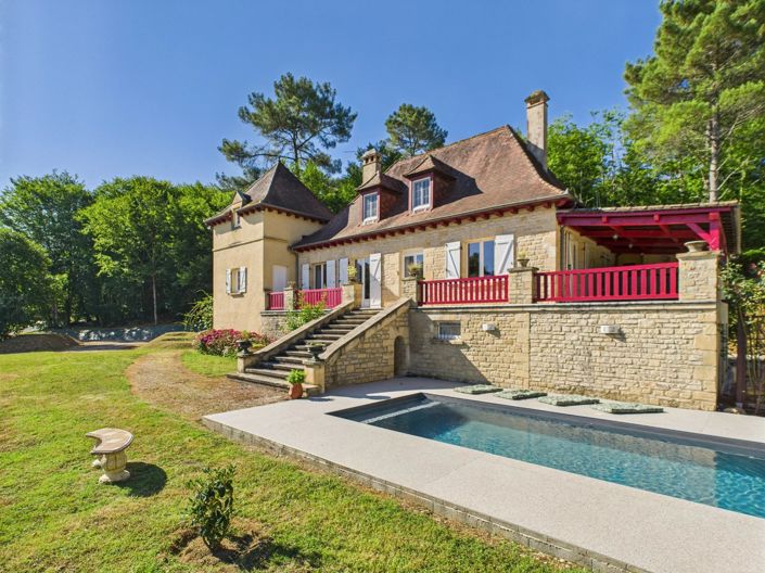 Image No.1-4 Bed House for sale
