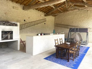 d73ad9fe1a8b9533f654133c890bee41d9273781c6192