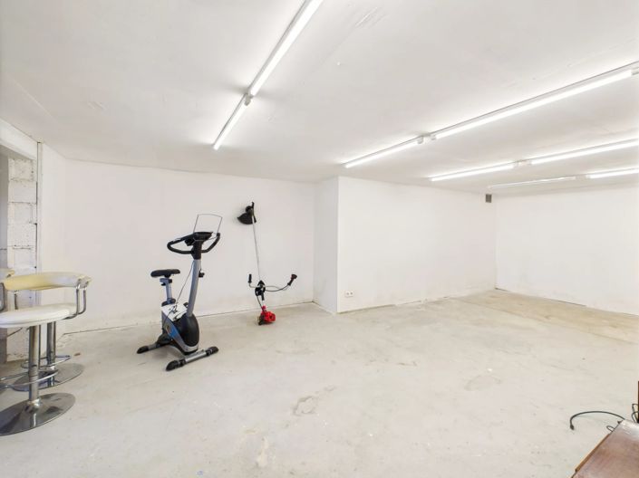 Image No.9-4 Bed House for sale