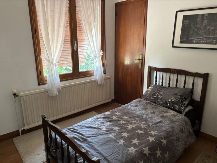 Image No.10-4 Bed House for sale