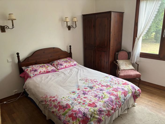 Image No.9-4 Bed House for sale